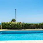 アパート Vivi Homes - Casa Skye Pool, Terrace & Sea View *