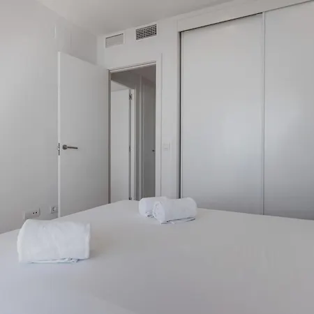 Vivi Homes - Casa Skye Pool, Terrace & Sea View Lejlighed Estepona