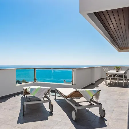 Lejlighed Vivi Homes - Casa Skye Pool, Terrace & Sea View *